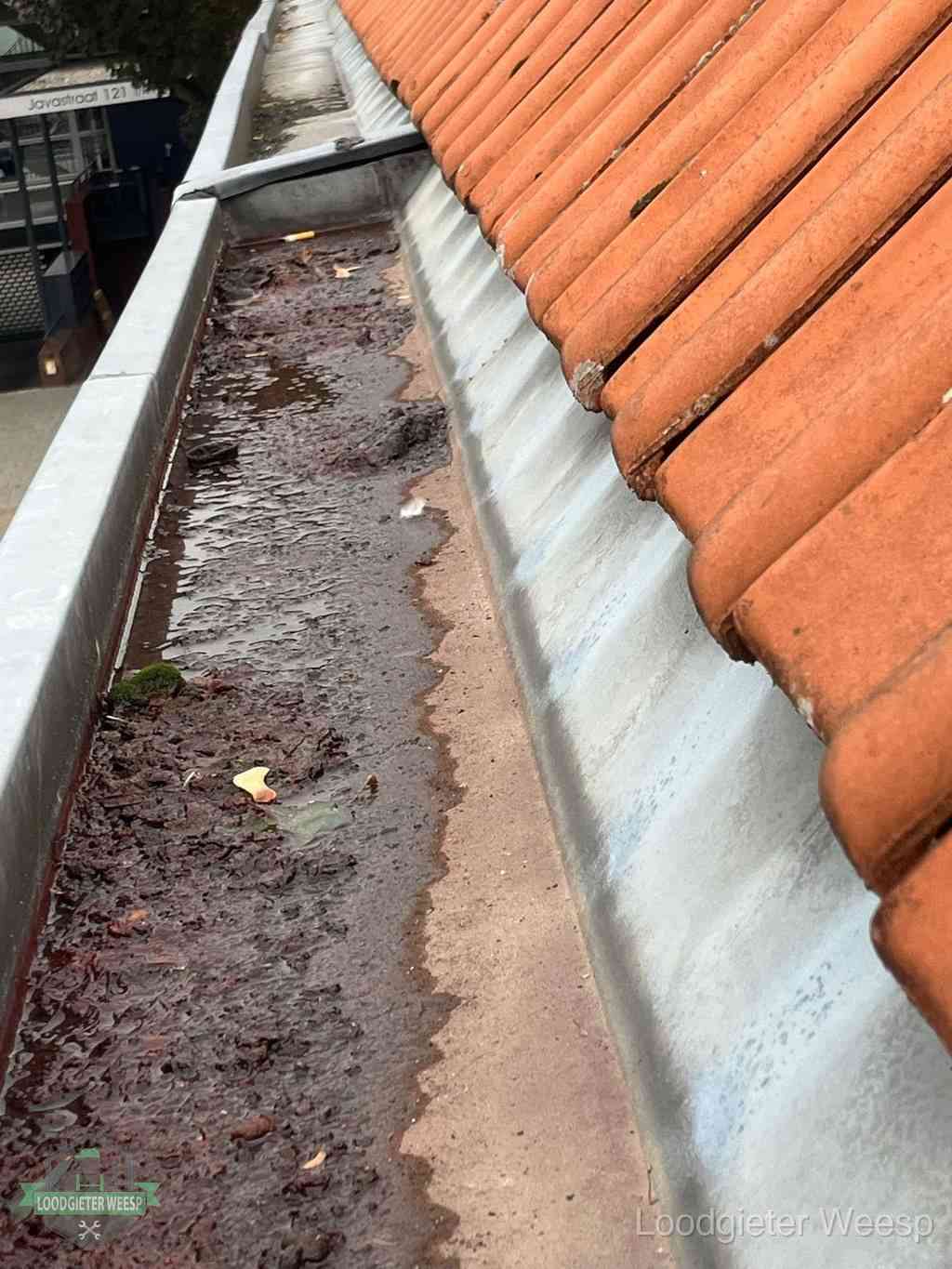 Dakgoot repareren loodgieter Weesp